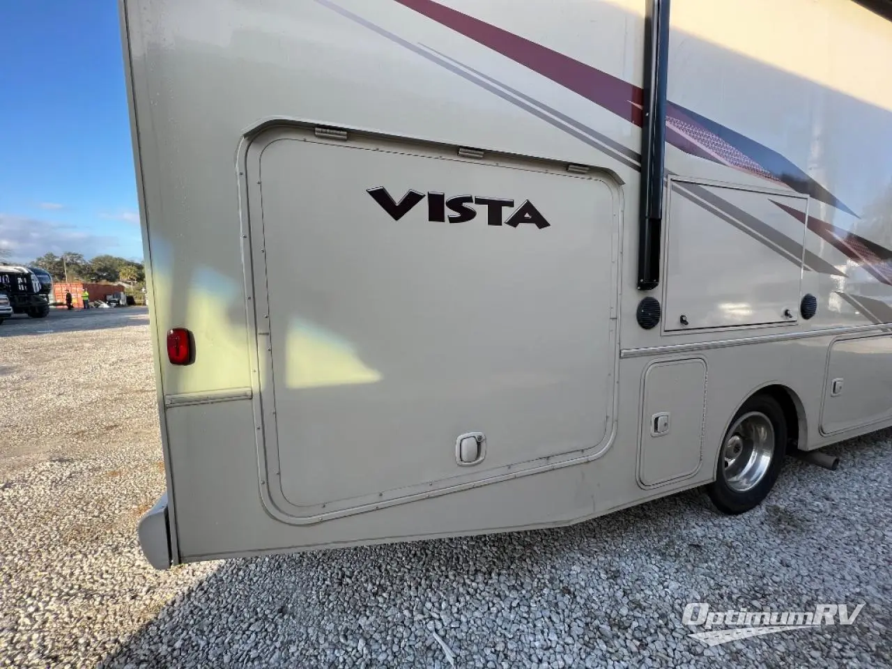 2019 Winnebago Vista 29VE Photo 8