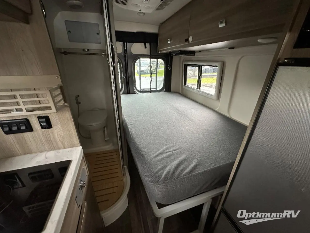 2021 Winnebago Travato 59GL Photo 11