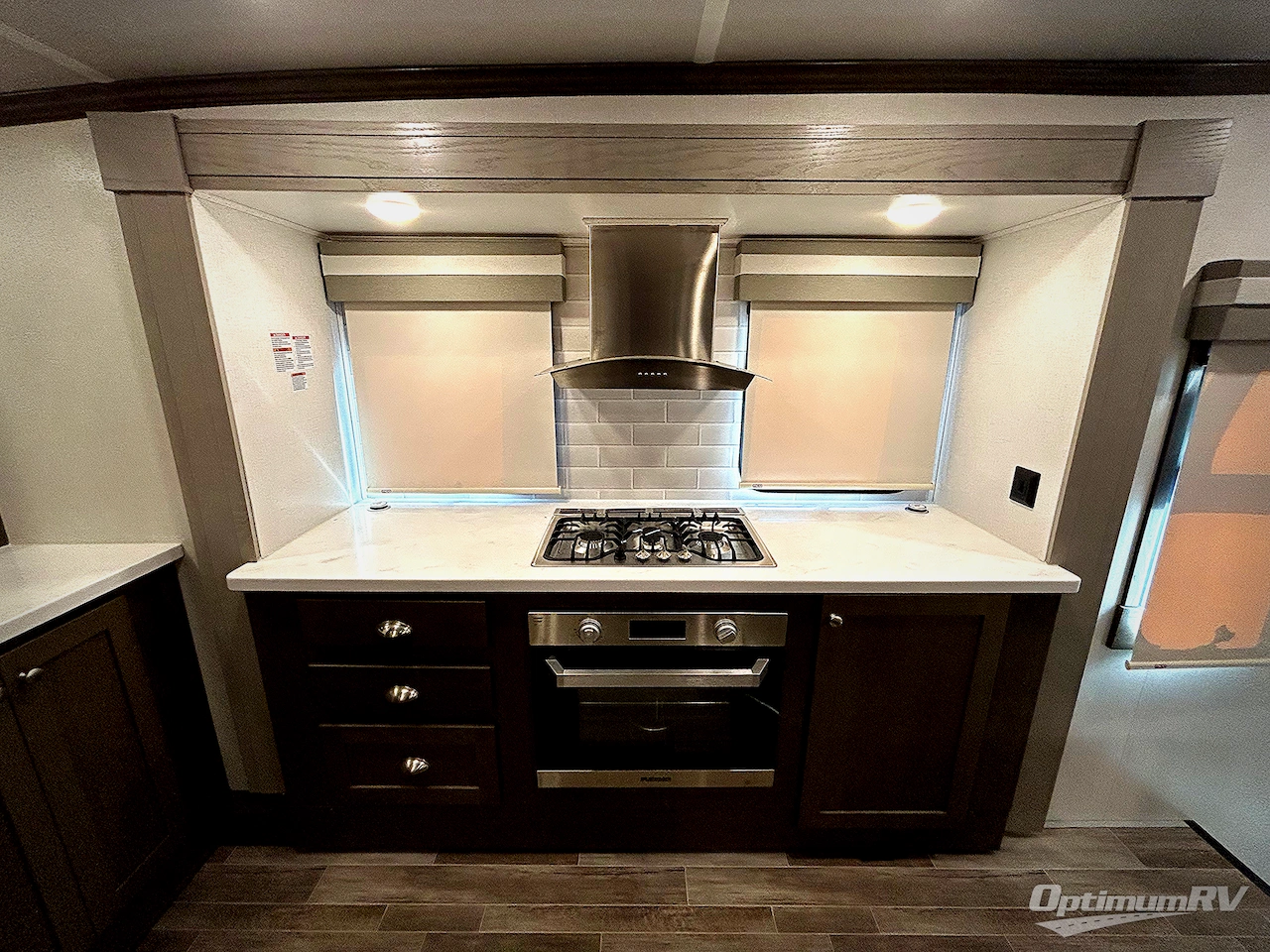 2022 Palomino Columbus 388FK Photo 7