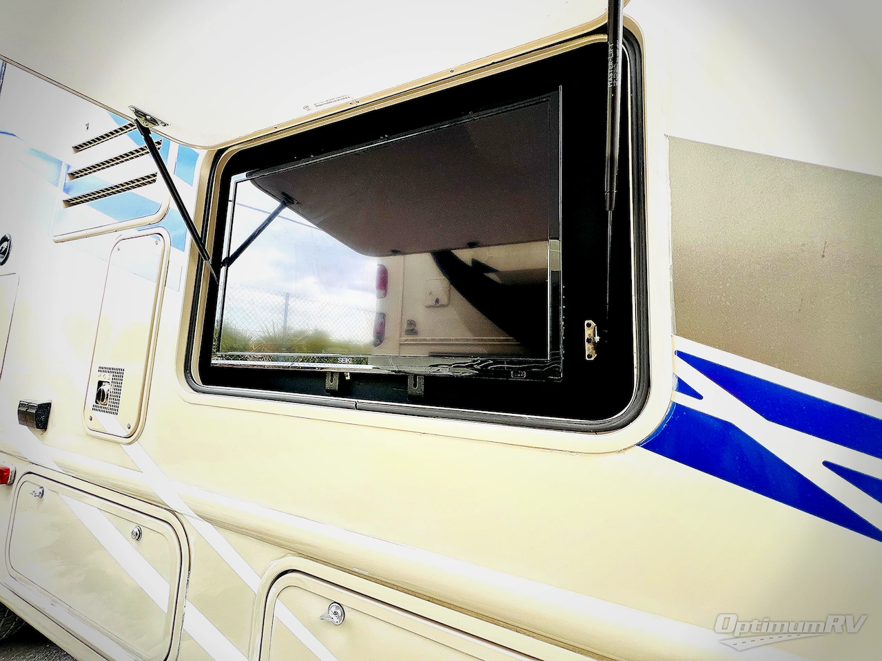 2014 Thor Vegas 24 1 Photo 24