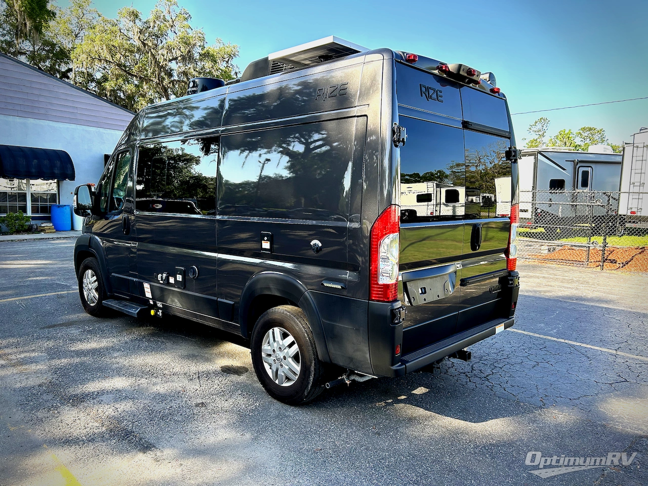 2023 Thor Rize 18M Photo 3