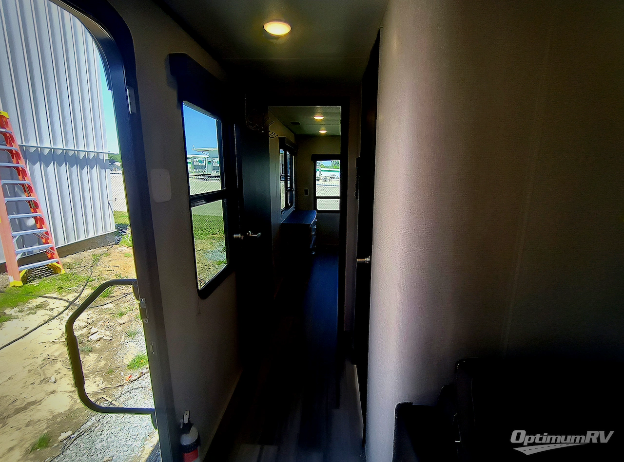 2021 Keystone Sprinter Limited 333FKS Photo 15