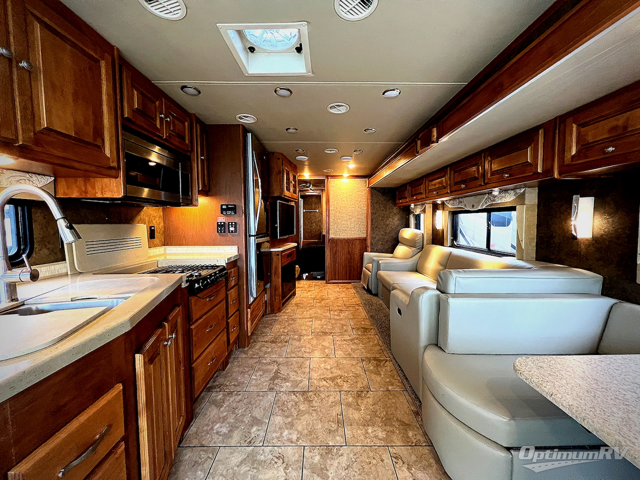 2015 Tiffin Allegro 36 LA Photo 4