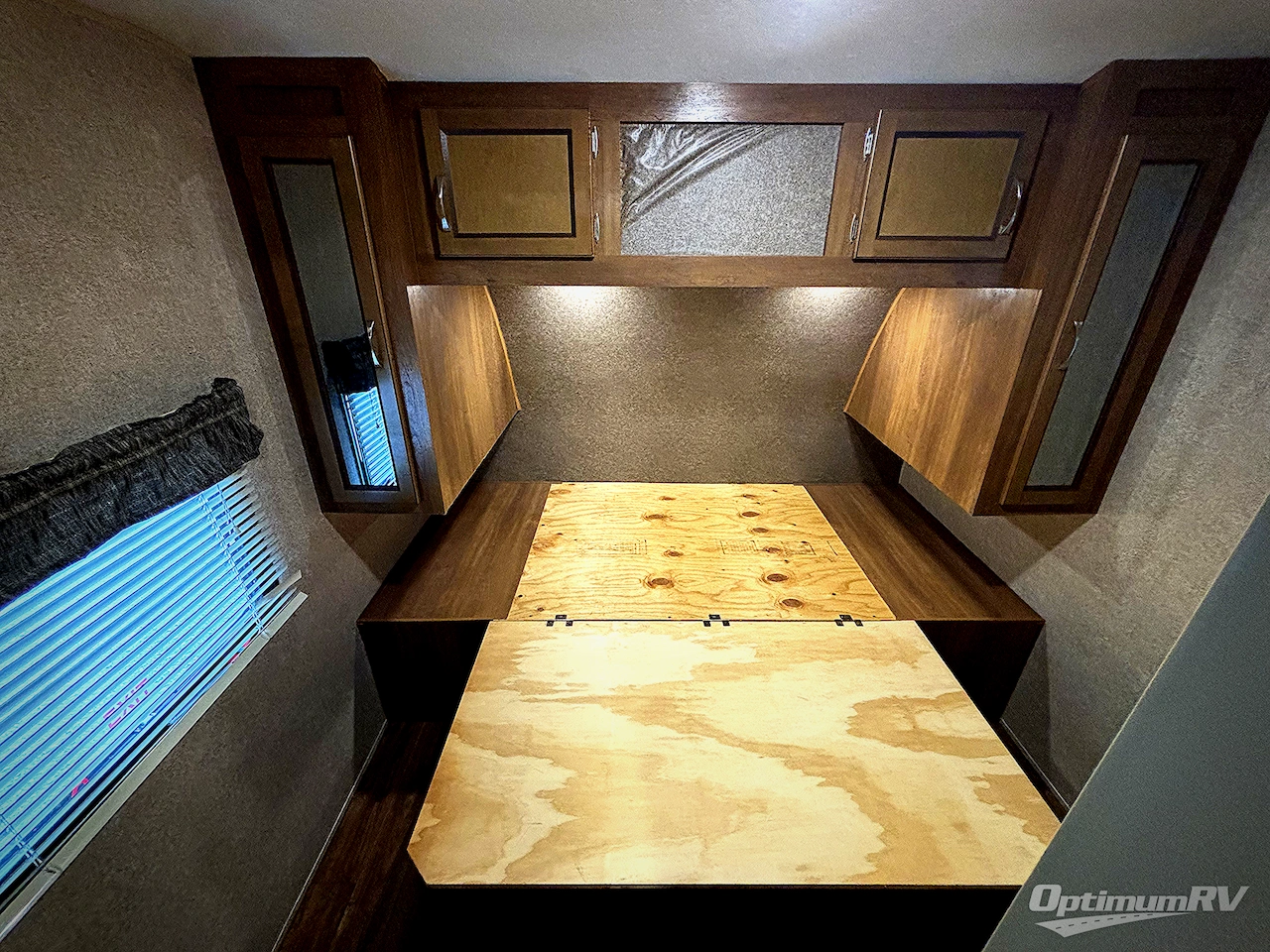 2018 Coachmen Catalina Legacy 273BHS Photo 9