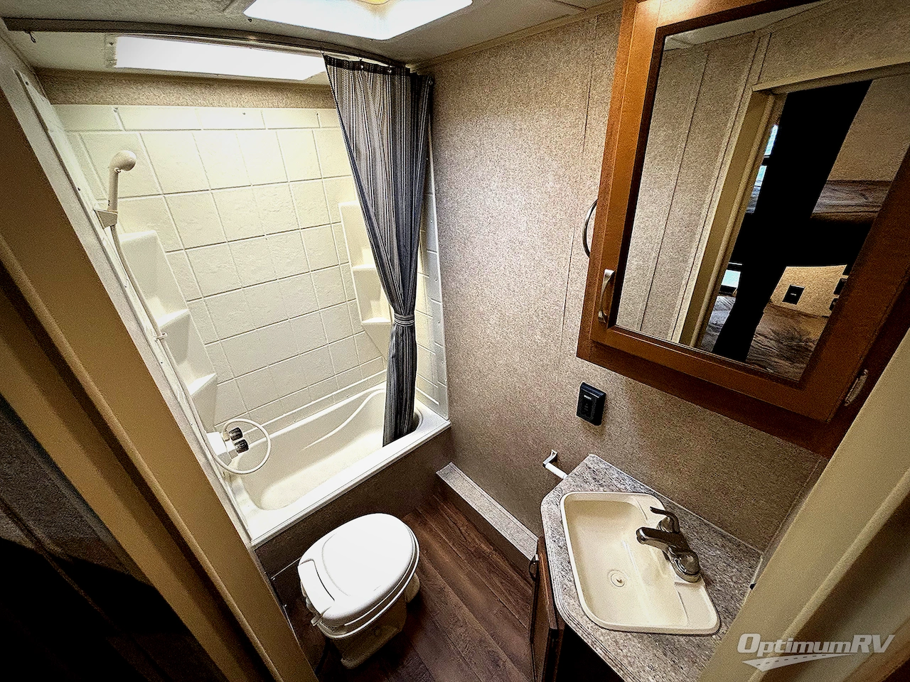 2018 Coachmen Catalina Legacy 273BHS Photo 12
