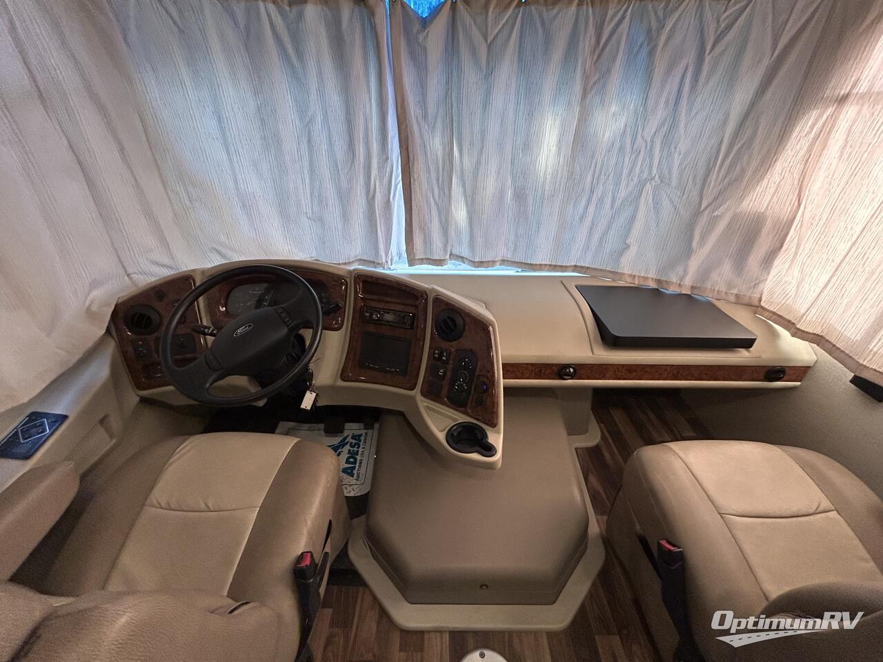 2017 Coachmen Pursuit 27 KB Photo 6