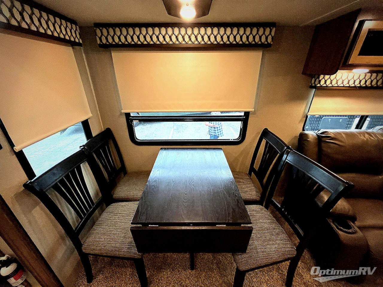 2020 Coachmen Chaparral 336TSIK Photo 8