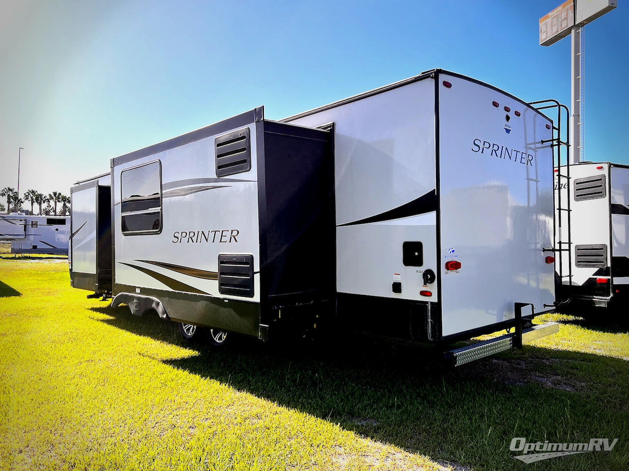 2021 Keystone Sprinter Limited 320MLS Photo 3