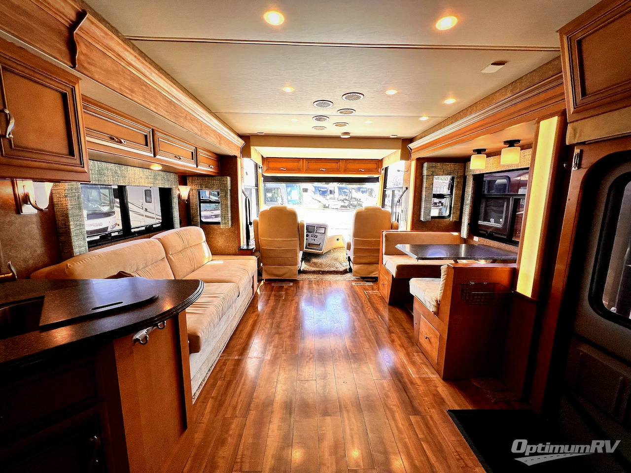 2014 Newmar Canyon Star 3612 Photo 5