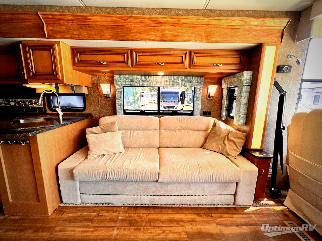 2014 Newmar Canyon Star 3612 Photo 8