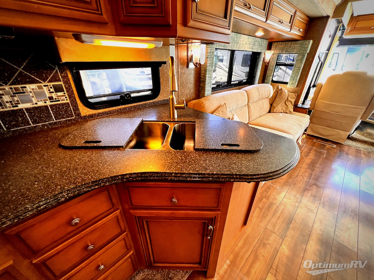 2014 Newmar Canyon Star 3612 Photo 12