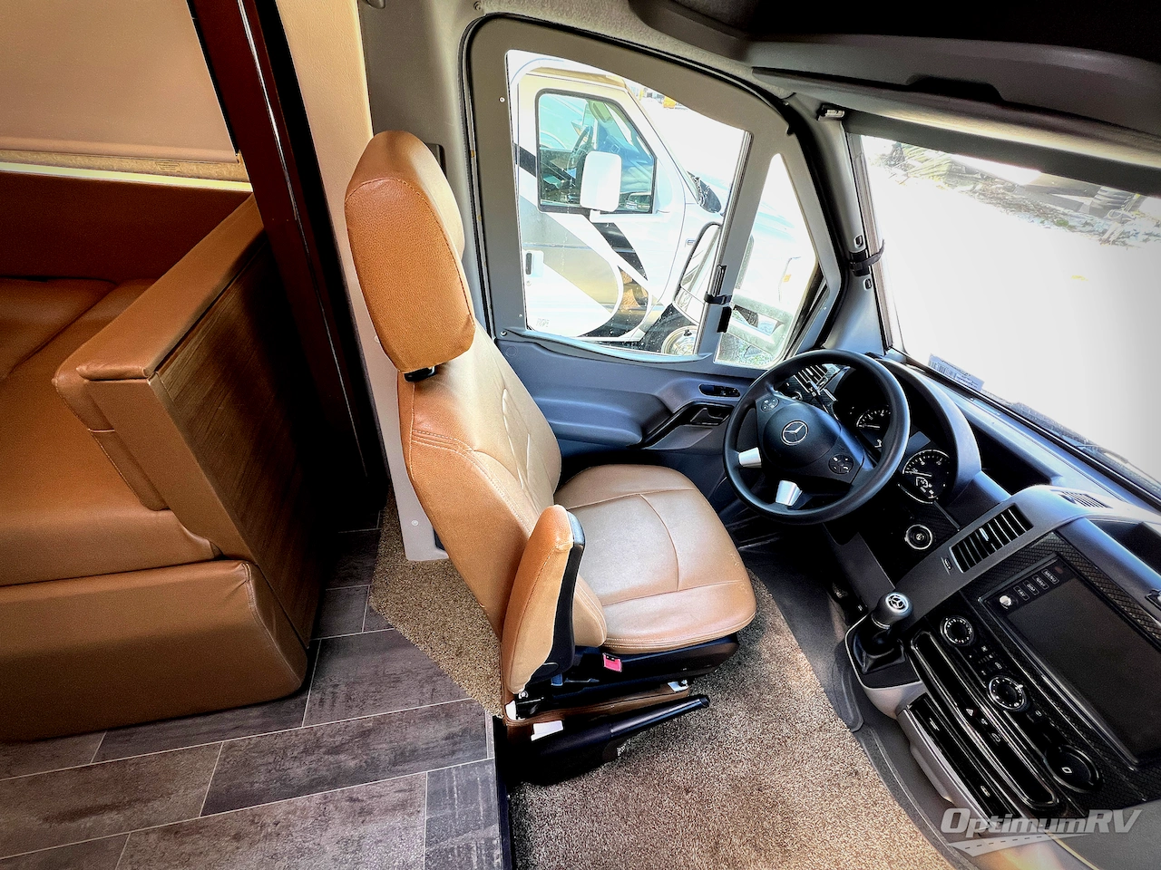 2018 Winnebago View 24J Photo 9
