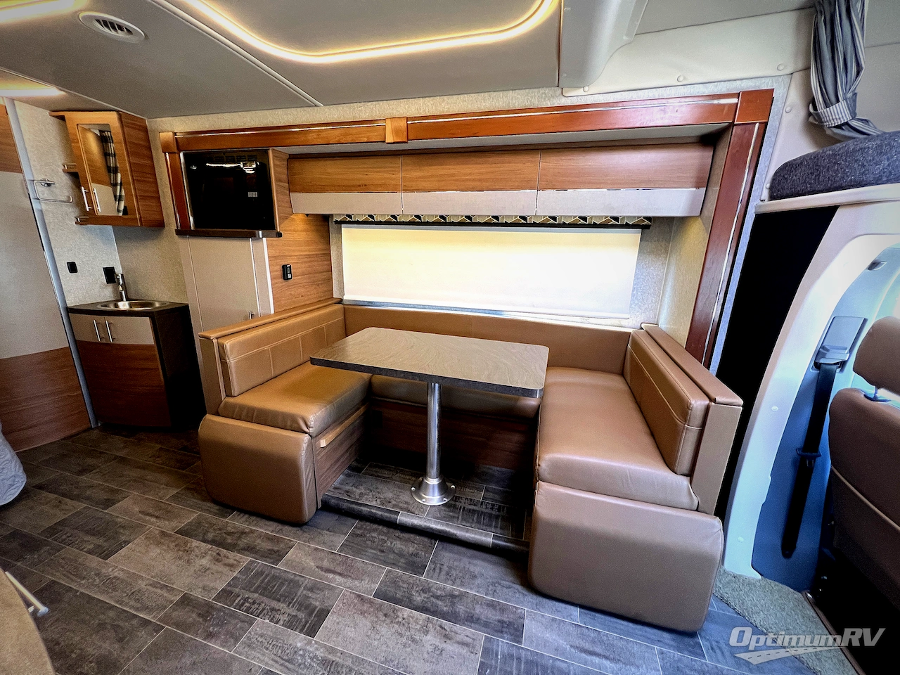 2018 Winnebago View 24J Photo 11