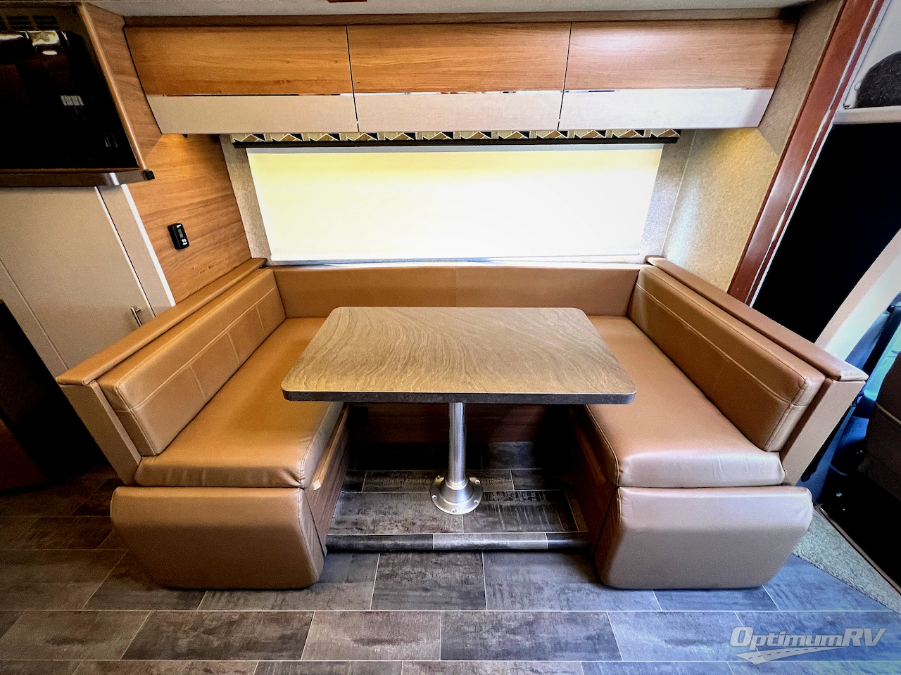 2018 Winnebago View 24J Photo 12