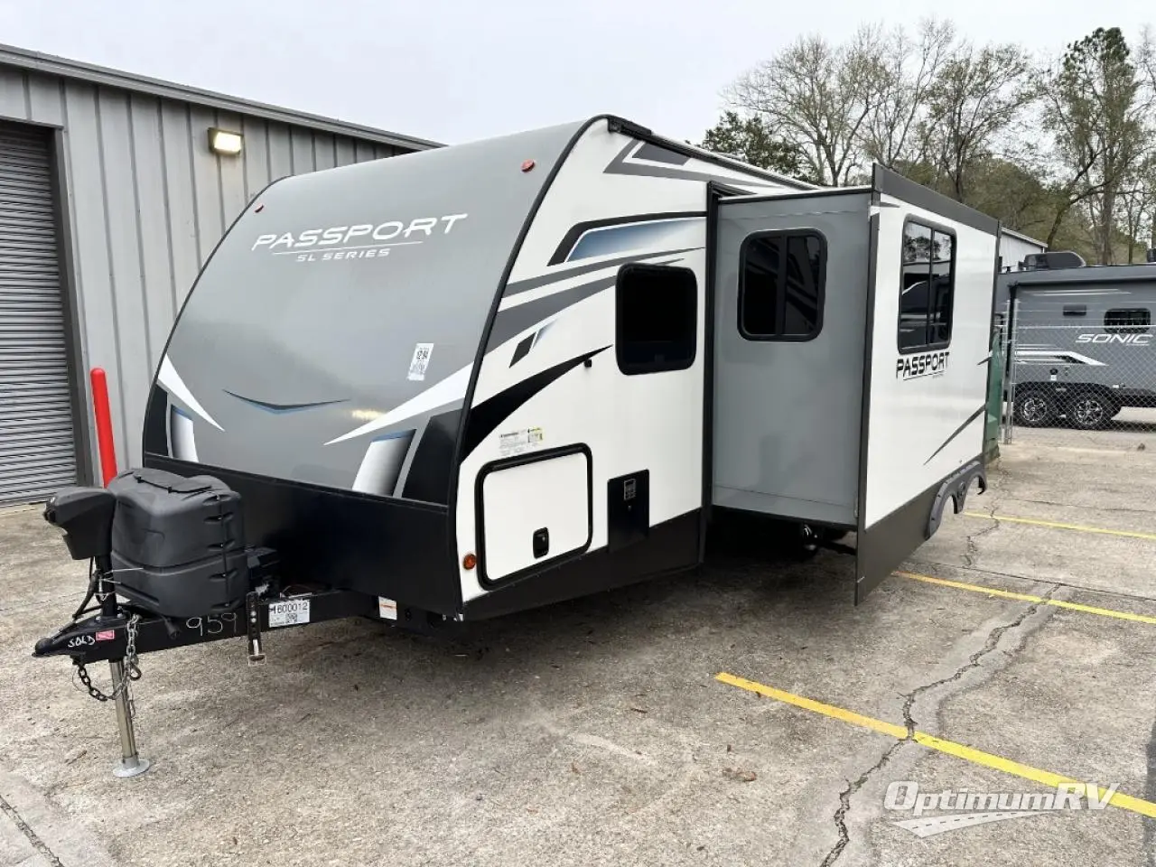 2022 Keystone Passport SL 221BH Photo 2