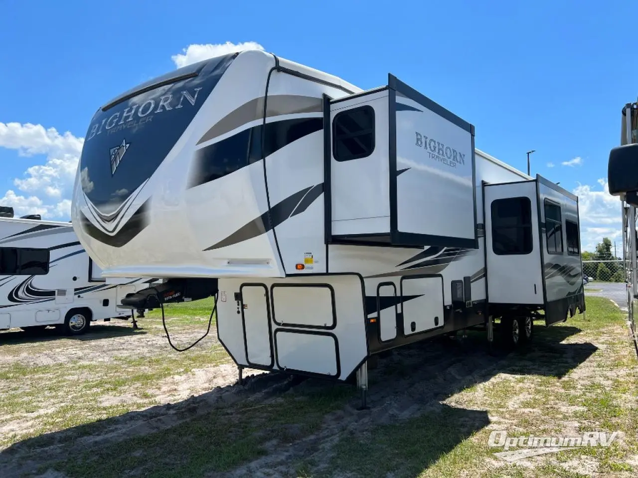 2022 Heartland Bighorn Traveler 37TB Photo 2