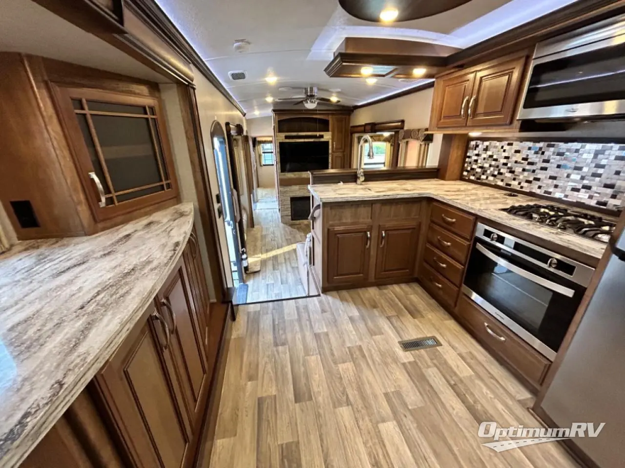 2017 Keystone Montana 3820FK Photo 5