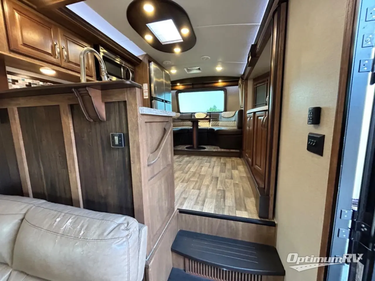 2017 Keystone Montana 3820FK Photo 10