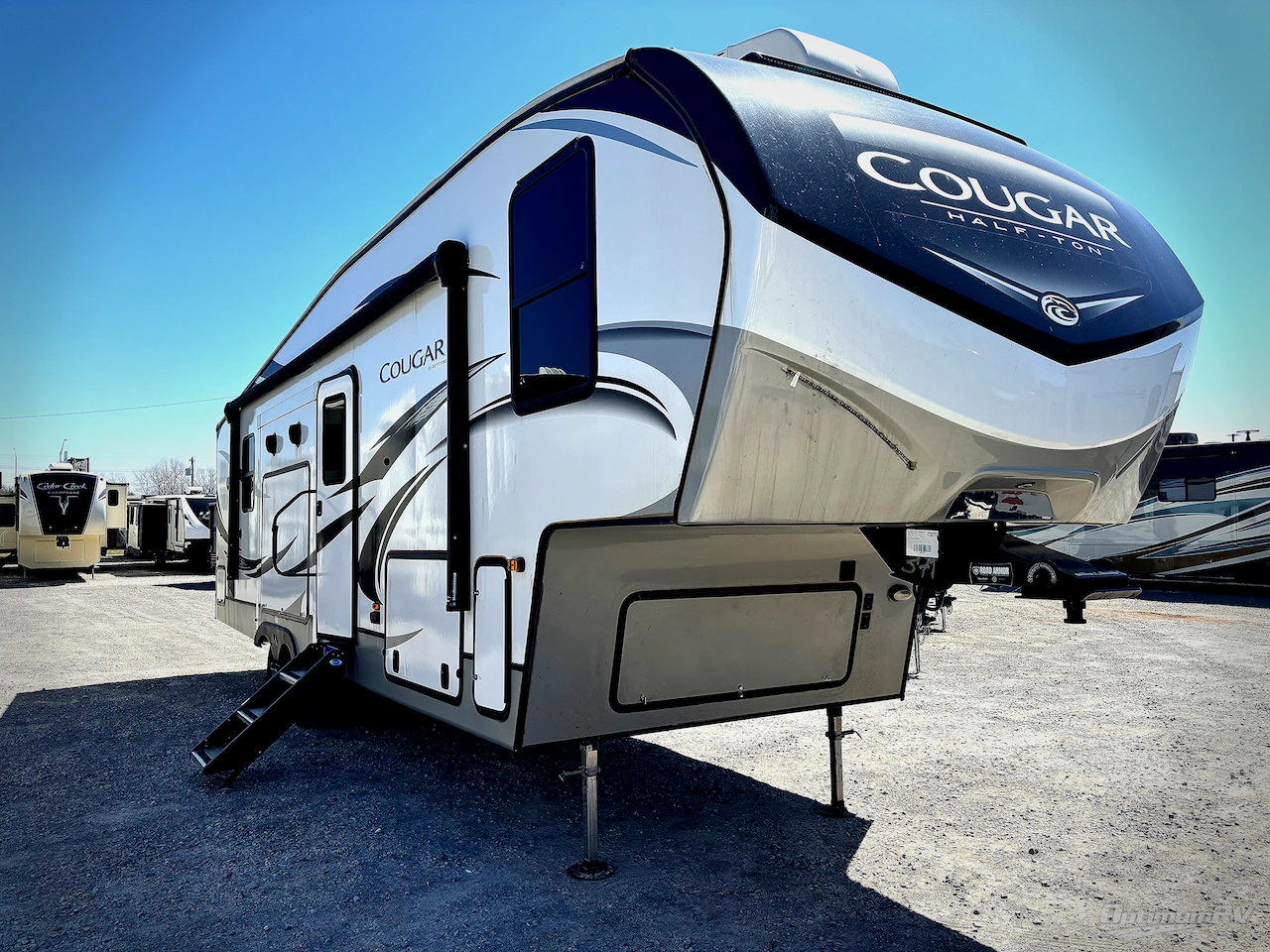 2021 Keystone Cougar Half-Ton 29RKS Photo 1