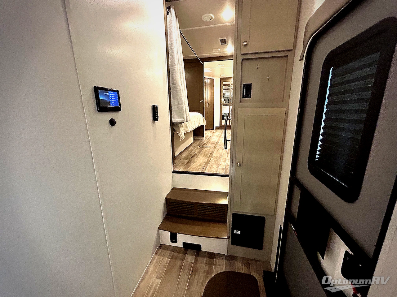 2022 Palomino Columbus C-Series 382FBC Photo 5