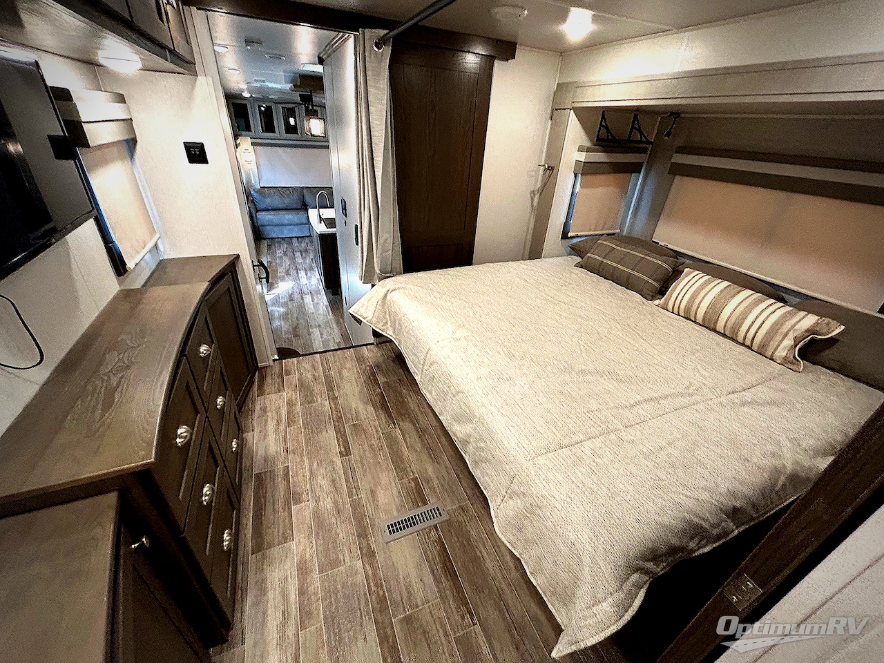 2022 Palomino Columbus C-Series 382FBC Photo 11