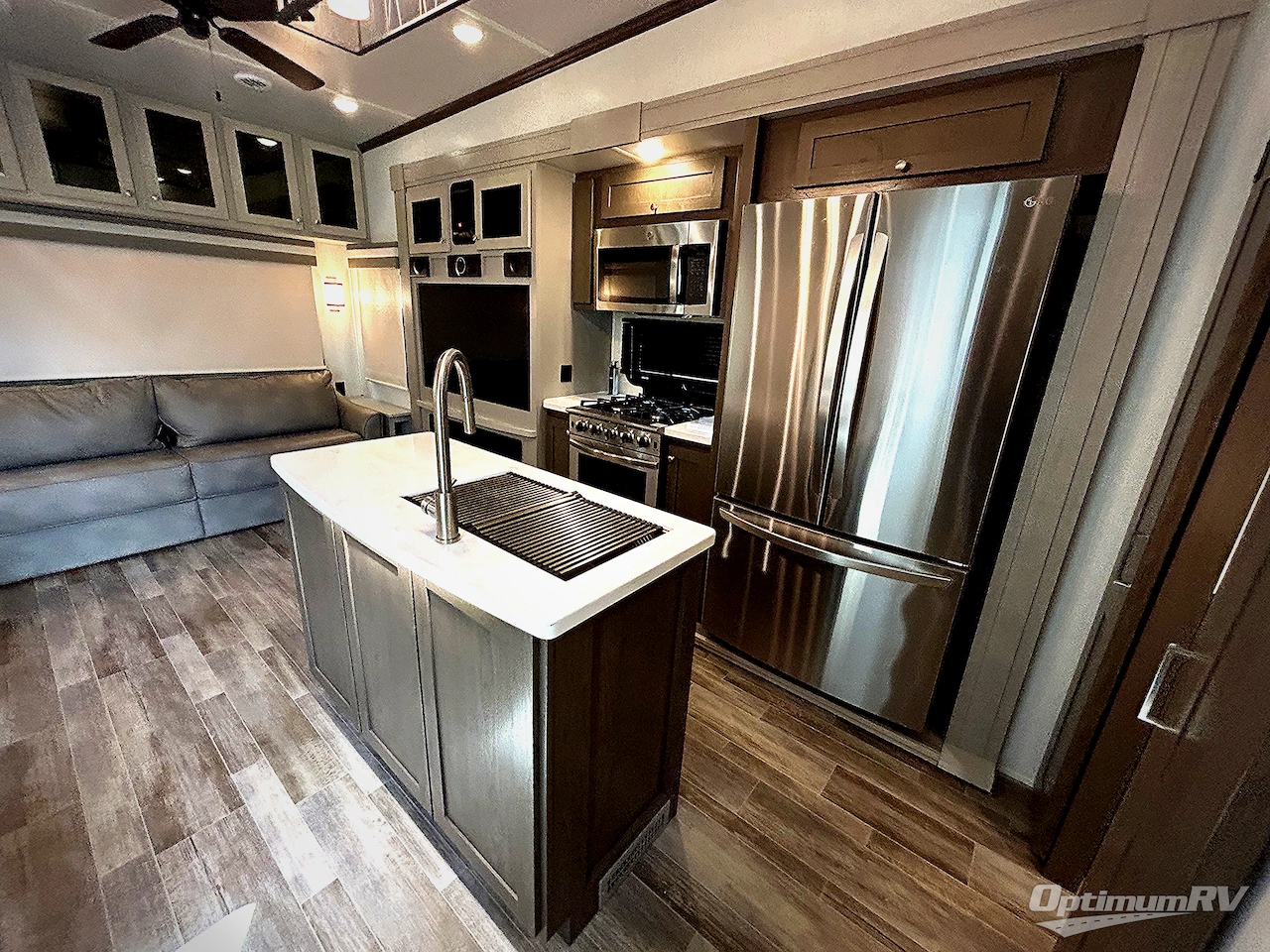 2022 Palomino Columbus C-Series 382FBC Photo 14