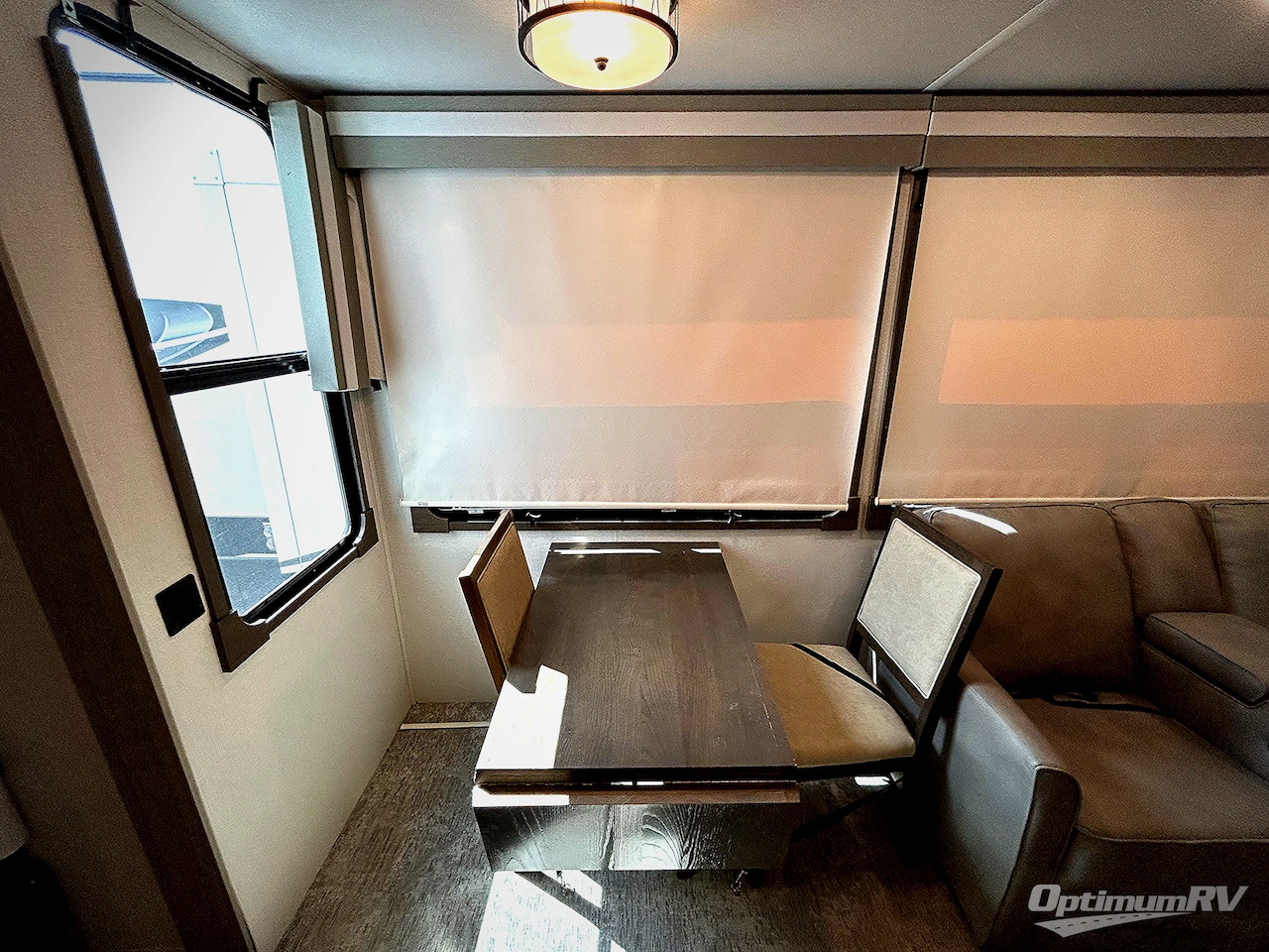 2022 Palomino Columbus C-Series 382FBC Photo 16