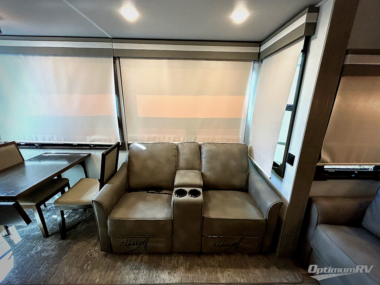 2022 Palomino Columbus C-Series 382FBC Photo 17