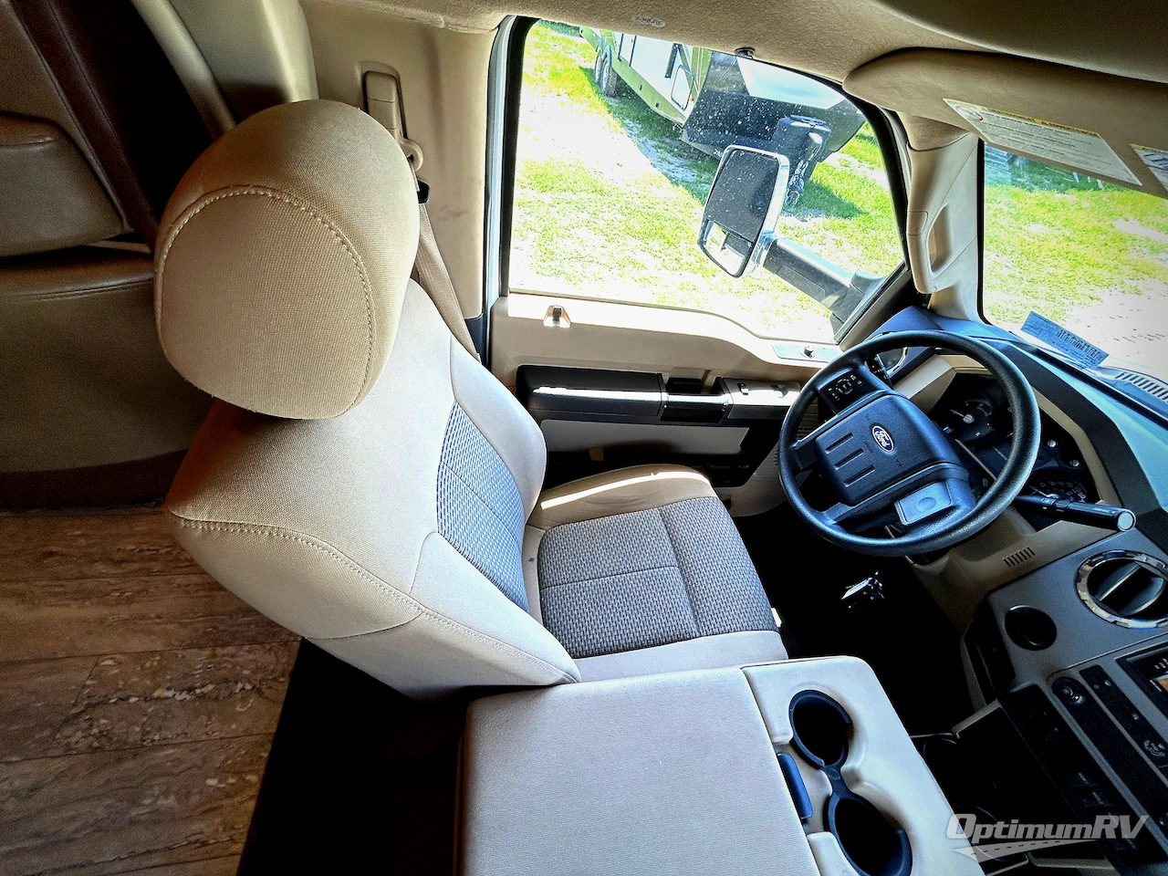 2016 Thor Four Winds Super C 35SB Photo 7