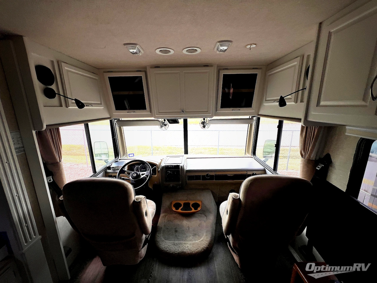 2007 Fleetwood Bounder 35E Photo 6
