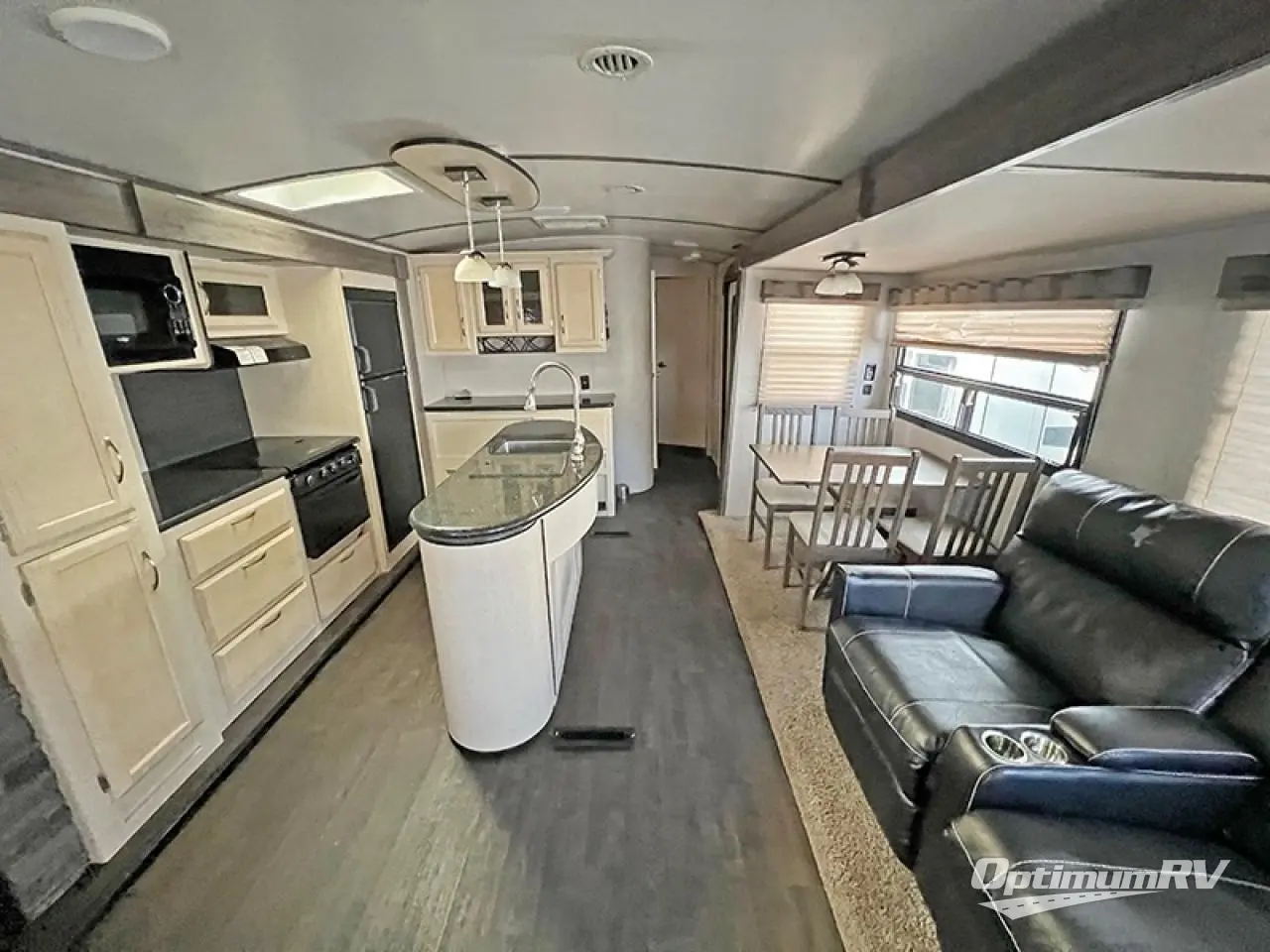 2019 Winnebago Towables Minnie Plus 30RLSS Photo 5