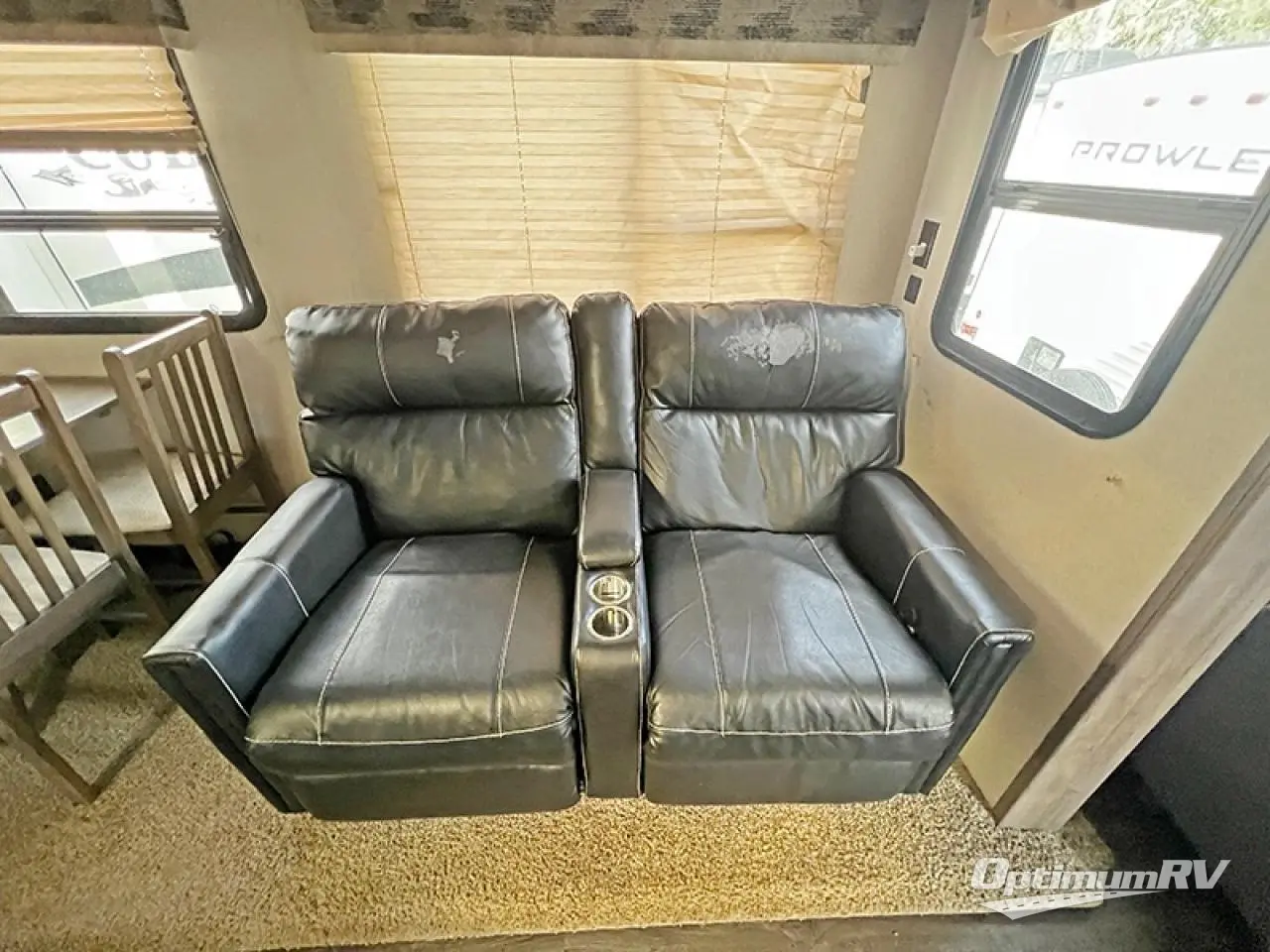 2019 Winnebago Towables Minnie Plus 30RLSS Photo 8