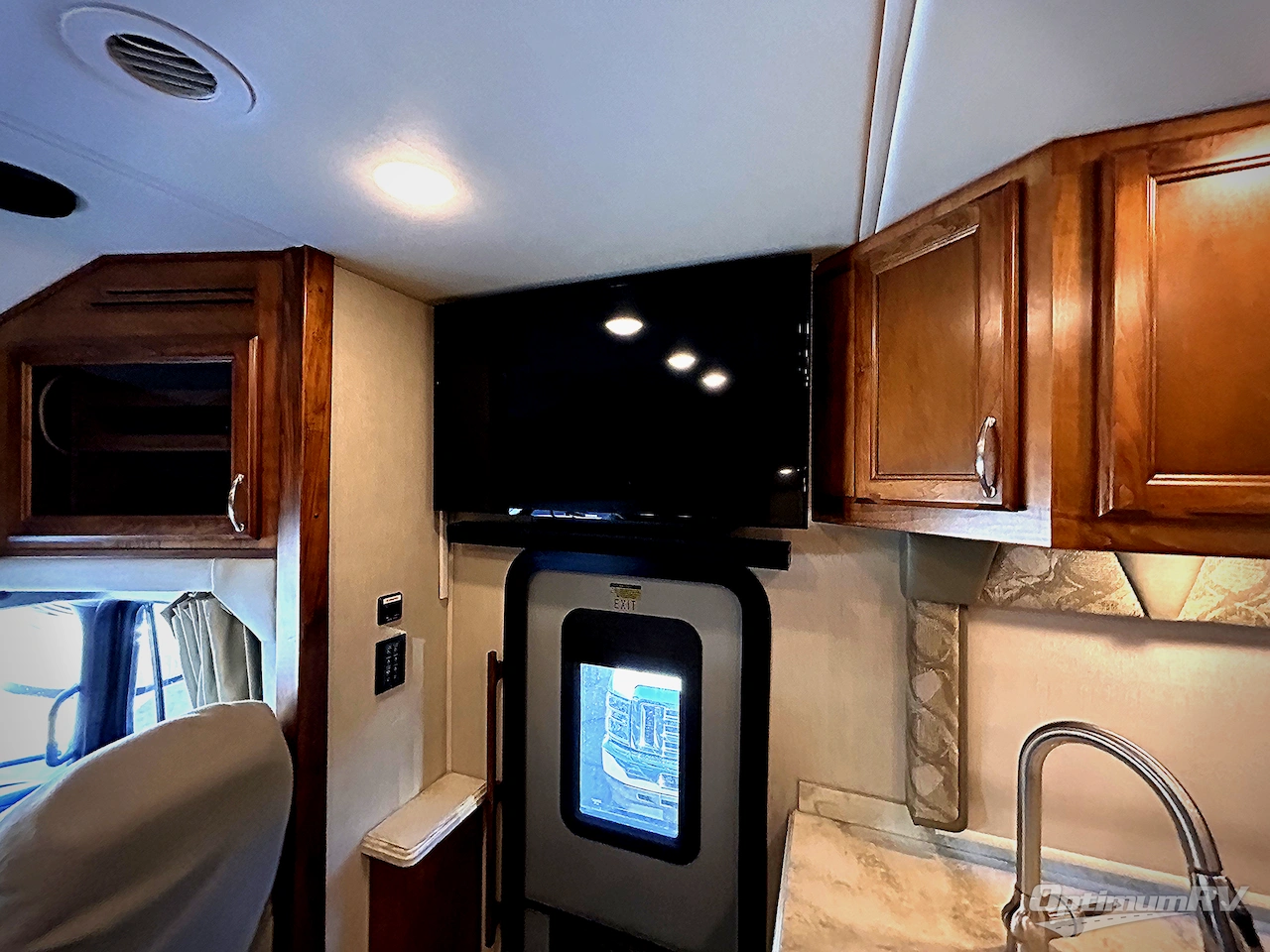 2019 Renegade Verona 36VSB Photo 8
