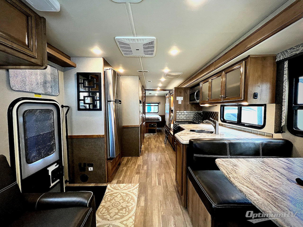 2019 Holiday Rambler Admiral 34J Photo 2