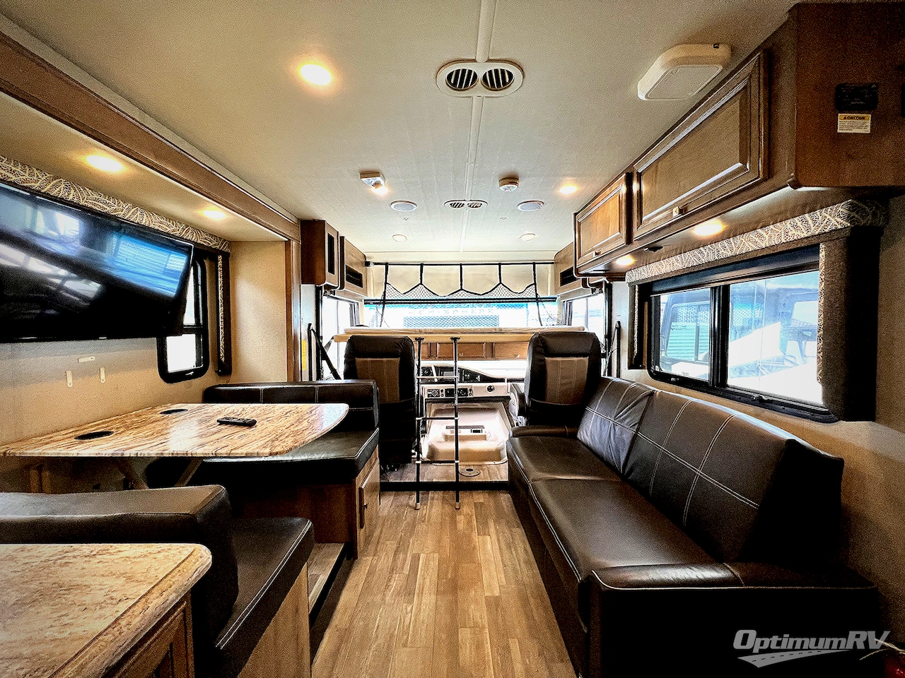 2019 Holiday Rambler Admiral 34J Photo 3
