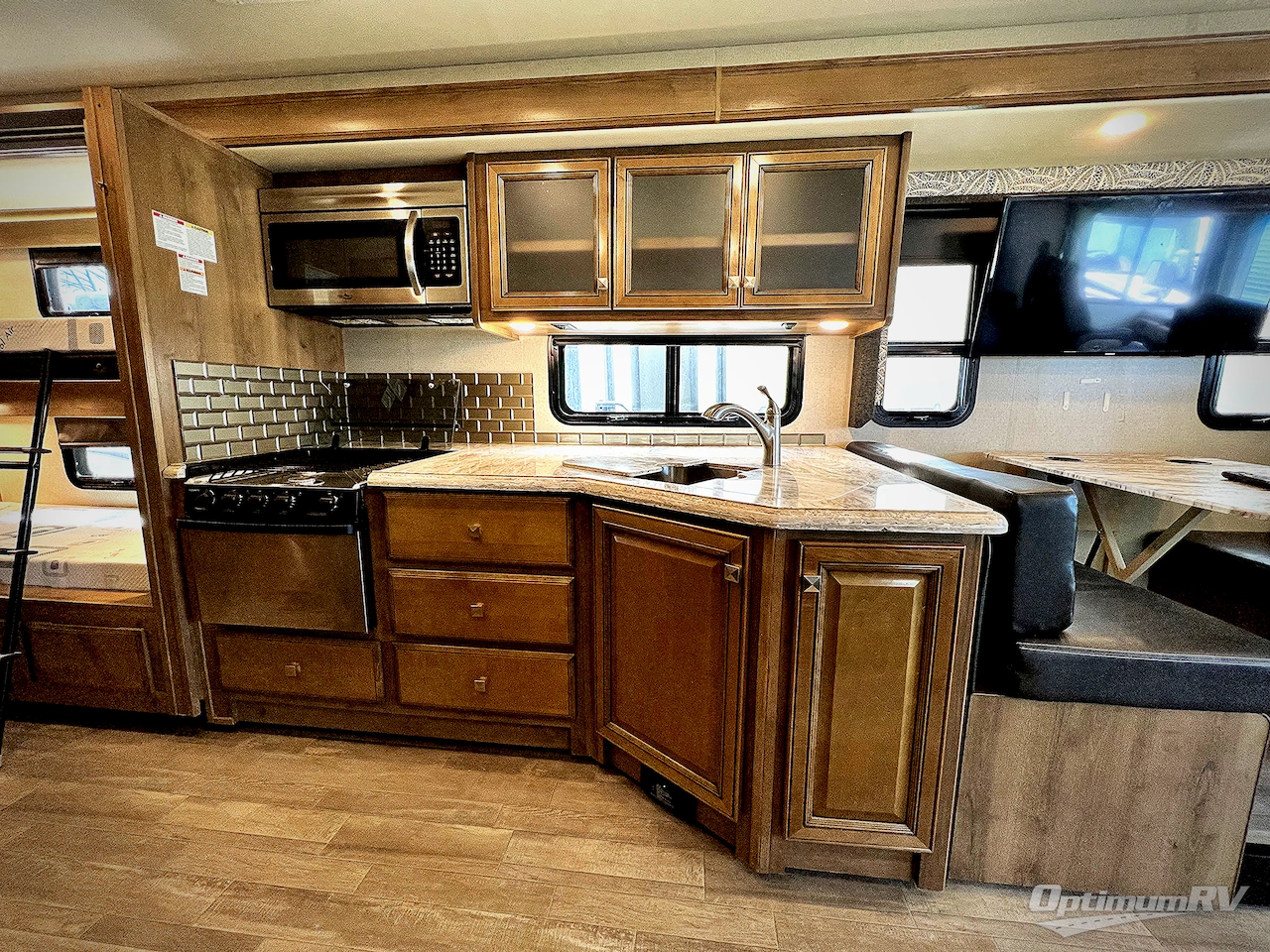 2019 Holiday Rambler Admiral 34J Photo 11