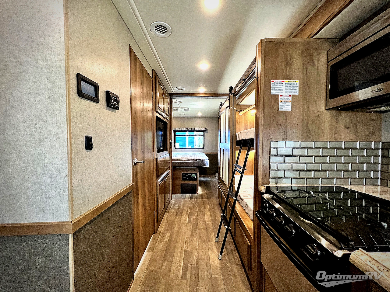 2019 Holiday Rambler Admiral 34J Photo 16
