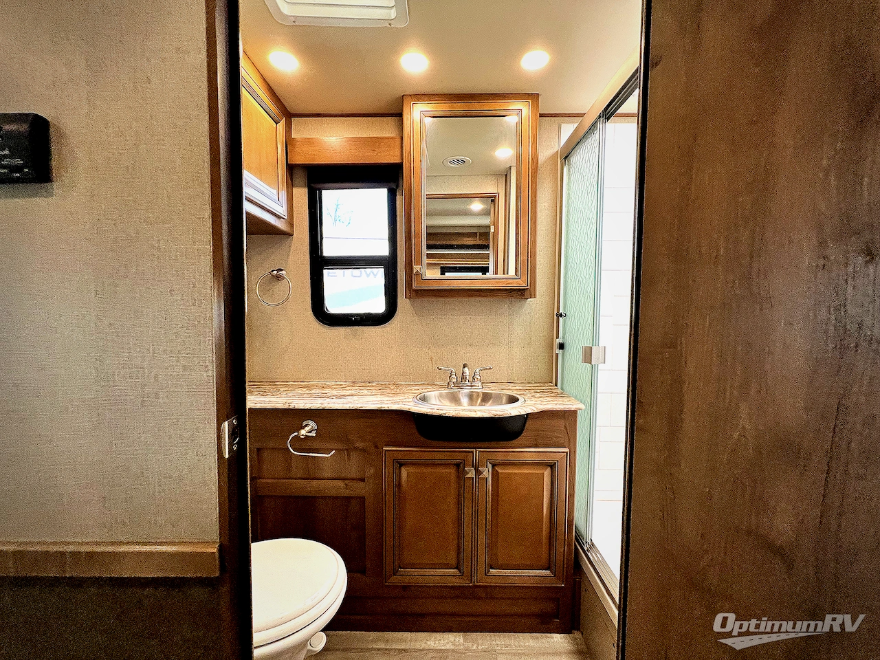 2019 Holiday Rambler Admiral 34J Photo 17