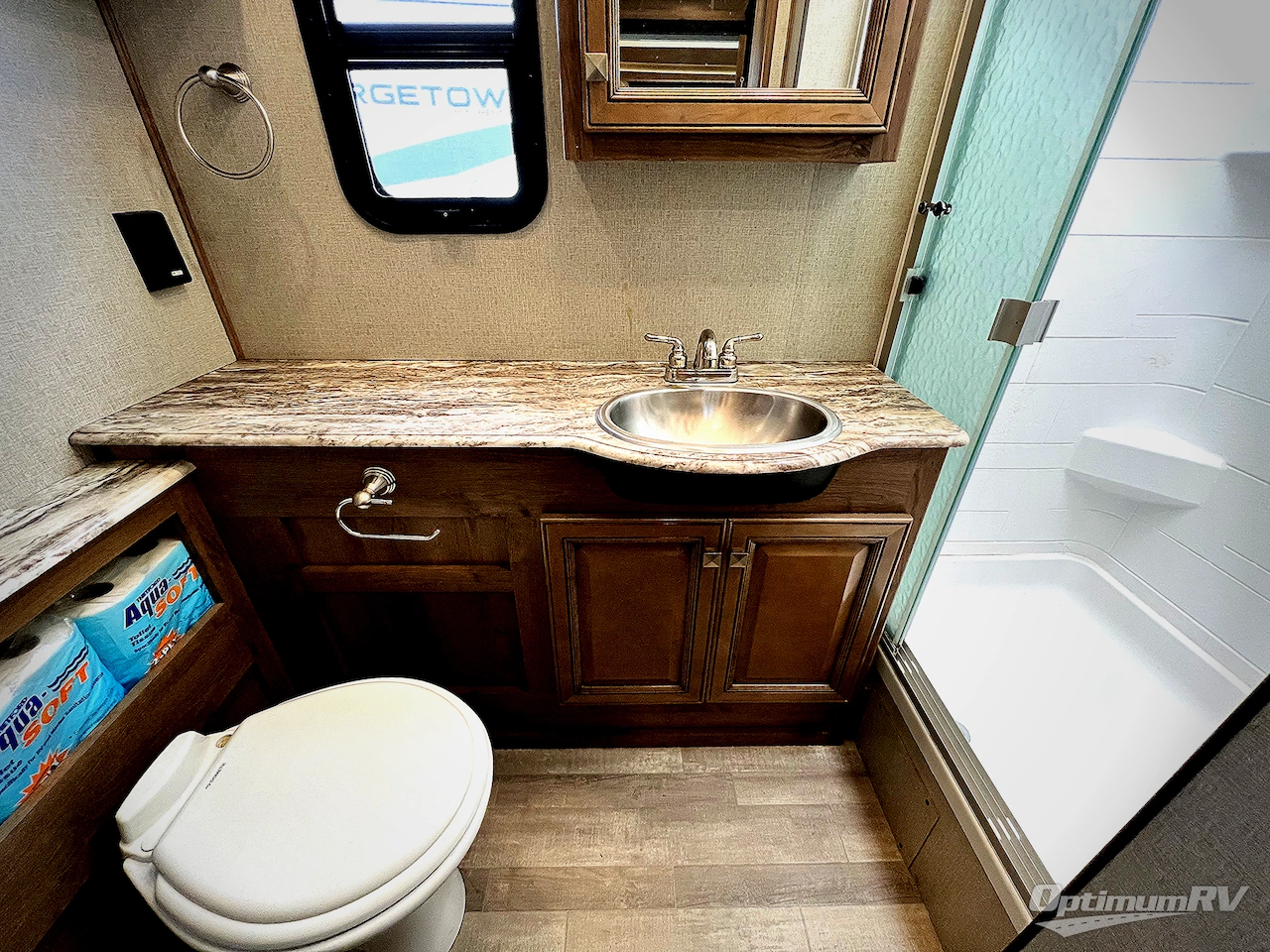 2019 Holiday Rambler Admiral 34J Photo 18