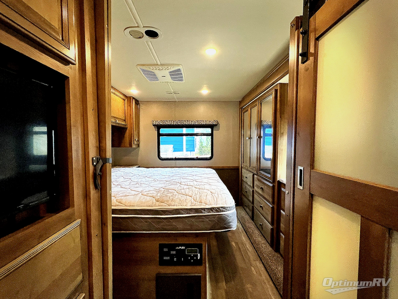 2019 Holiday Rambler Admiral 34J Photo 25