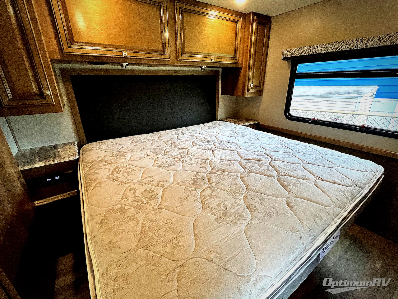 2019 Holiday Rambler Admiral 34J Photo 26