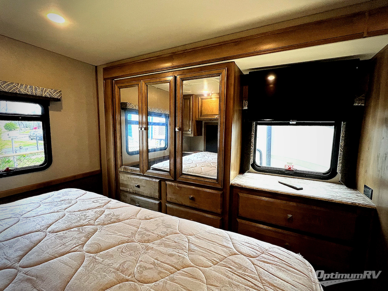 2019 Holiday Rambler Admiral 34J Photo 27