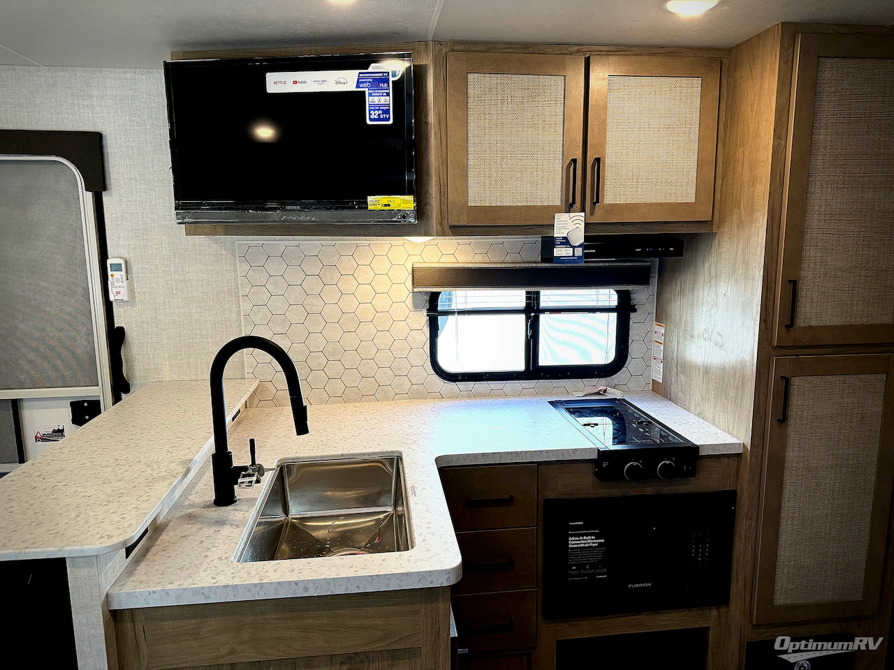 2025 Ember E-Series 22ETS Photo 6