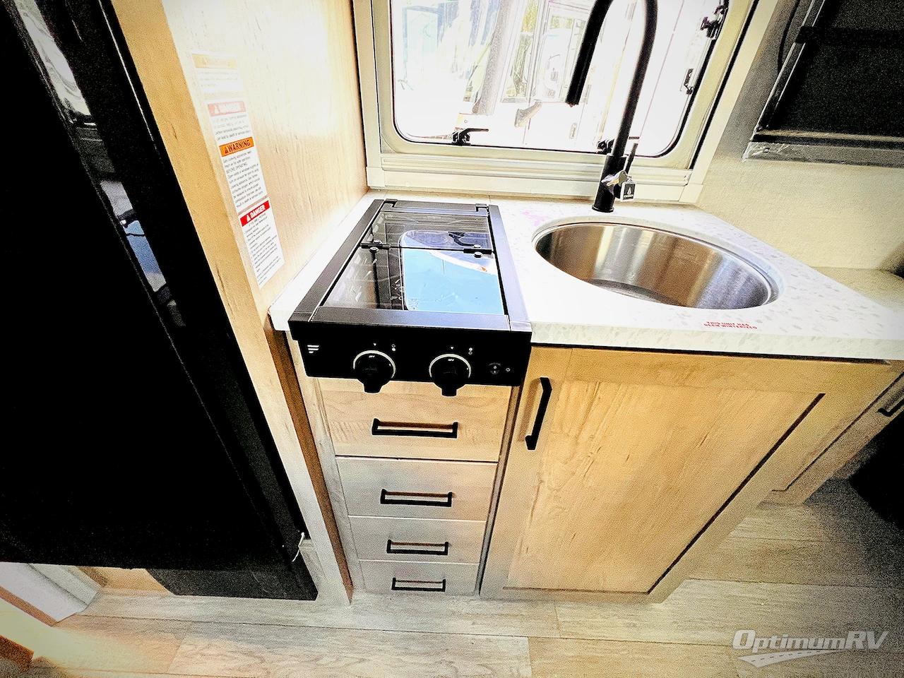2025 Ember Overland Series 190MSL Photo 9