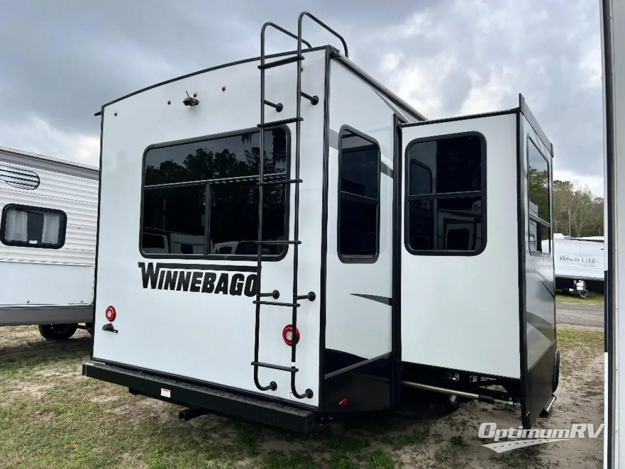 2022 Winnebago Towables Voyage 2730RL Photo 2