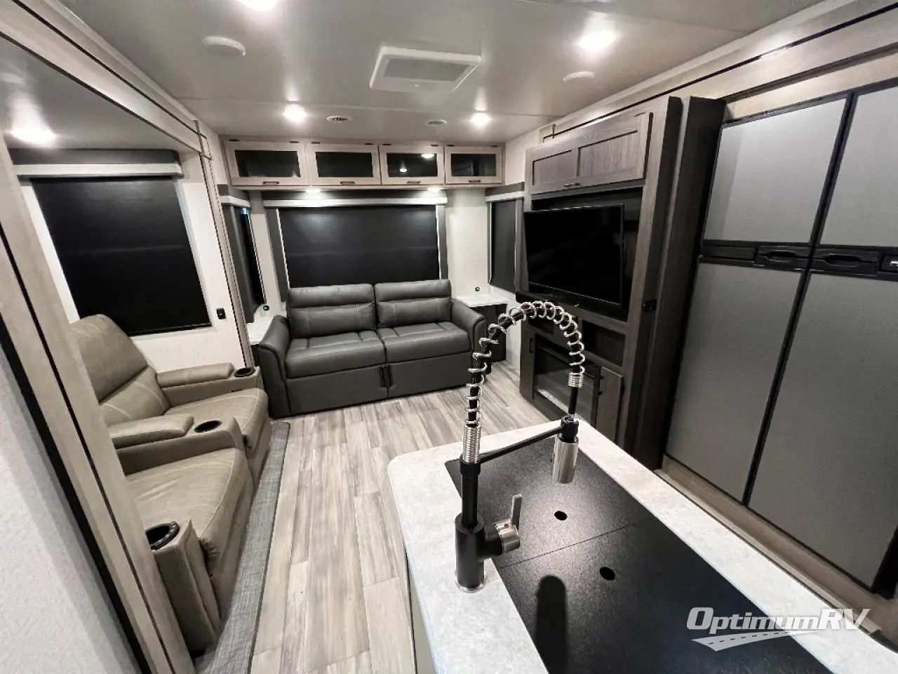 2022 Winnebago Towables Voyage 2730RL Photo 4