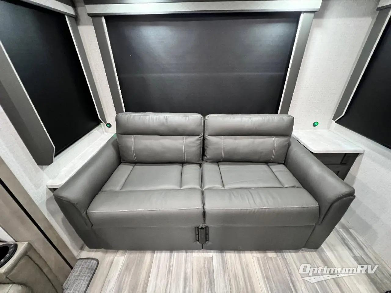 2022 Winnebago Towables Voyage 2730RL Photo 7