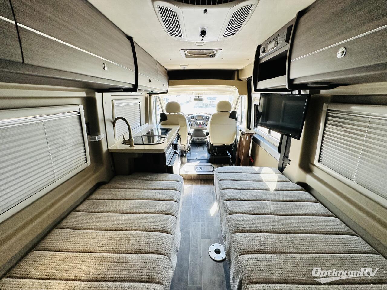 2019 Winnebago Travato 59K Photo 6
