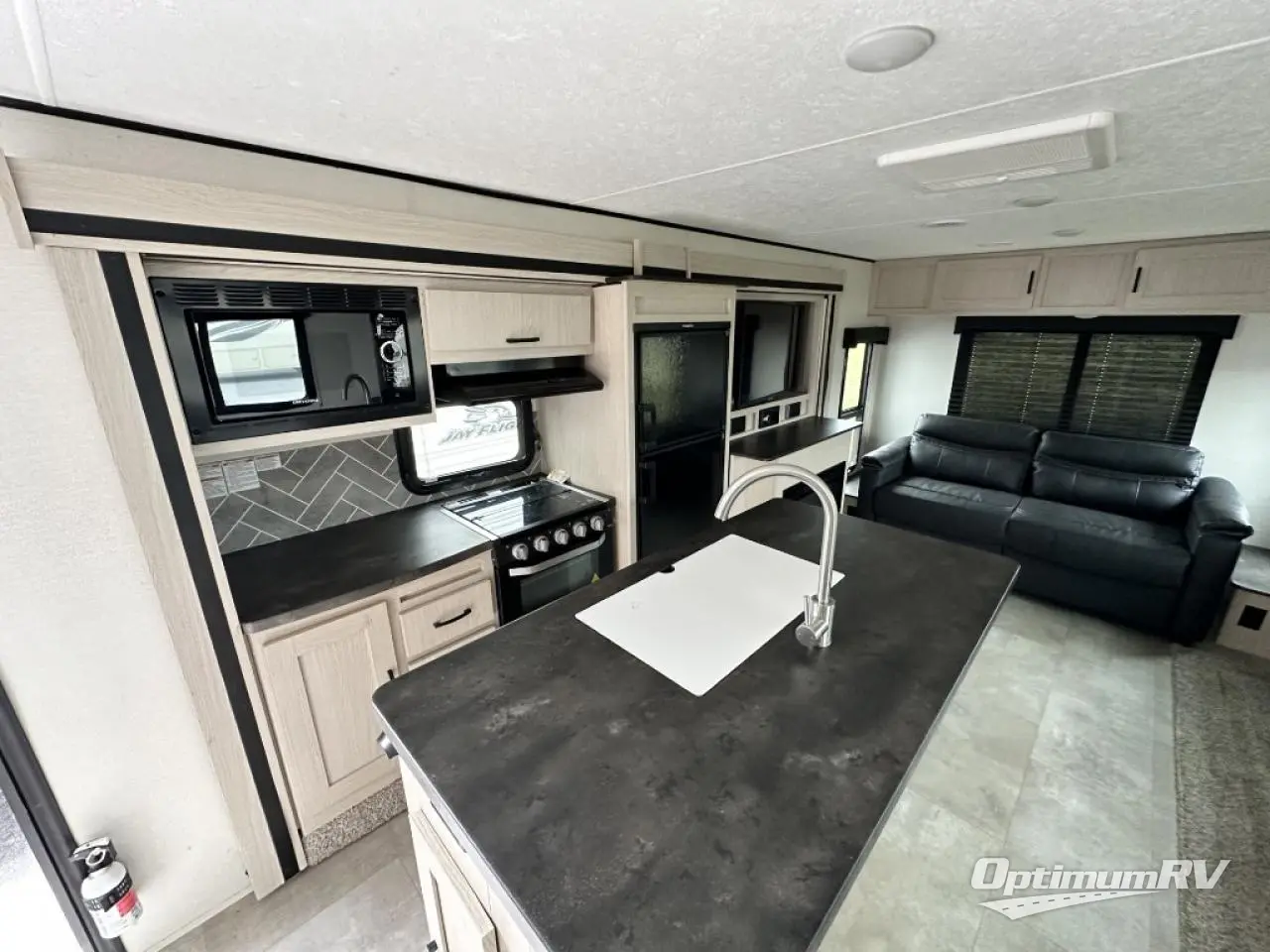 2021 Coachmen Apex Ultra-Lite 293RLDS Photo 5