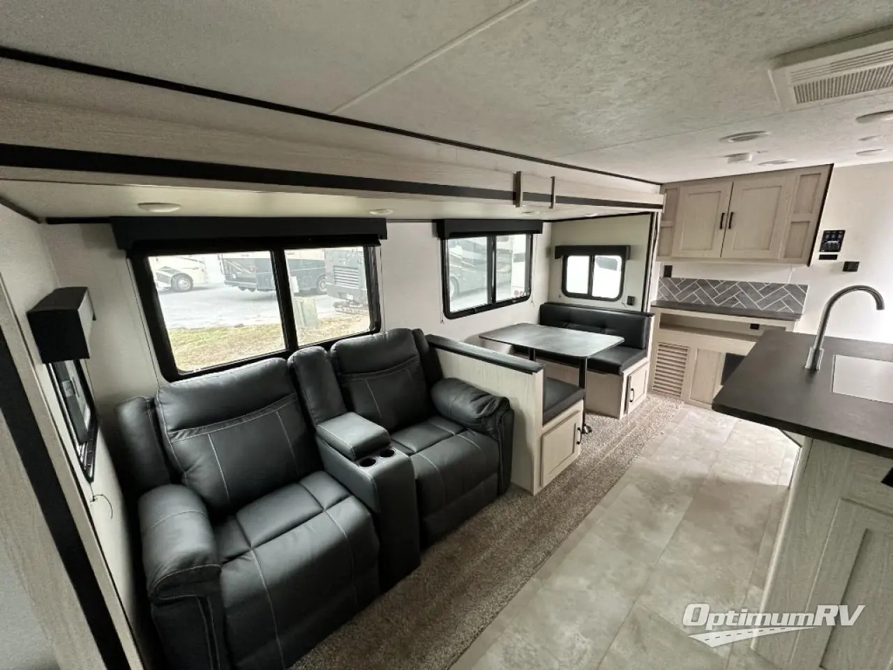 2021 Coachmen Apex Ultra-Lite 293RLDS Photo 7